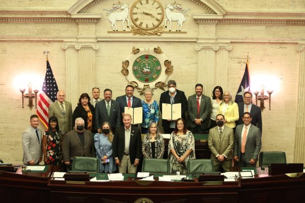 Reconocimiento recibido por la Cámara de Representantes a Radio Universidad de Puerto Rico